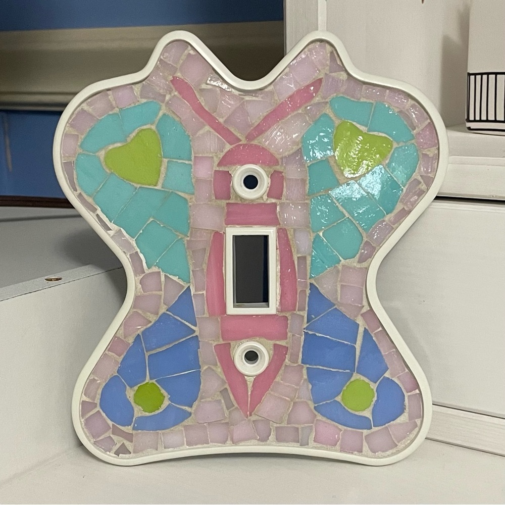 ⭐️FWP - Butterfly Mosaic Single Toggle Light Switch Plate